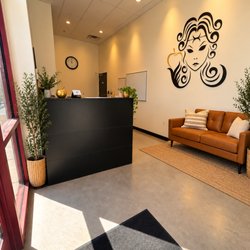 Golden Apple Cannabis Co. - Golden Apple Cannabis Lobby
