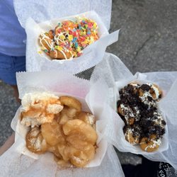 Hoppin Poppin Donut truck