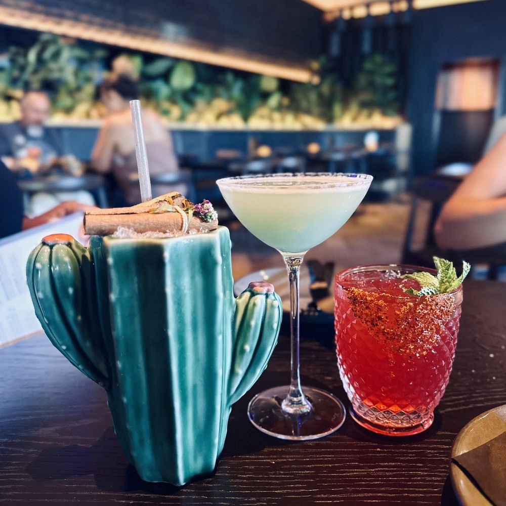 La Popular - Desert rose Oaxacan jelly fish Watermelon hibiscus margarita - Cocktail Bars Near Me - Claremont, California La Popular - Desert rose Oaxacan jelly fish Watermelon hibiscus margarita - Cocktail Bars Near Me - Claremont, California