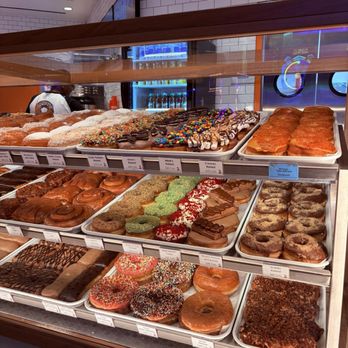 Randy’s Donuts - the display - Coffee & Tea Near Me - Las Vegas, Nevada