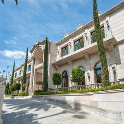 Gordos - We helped cater at real estate mogul Mohammed Hadids Beverly hills estate. Thank you Mohammed! Chelsea, the bh housewives and so many stars.
