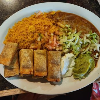 Mexico Restaurant - Shredded Beed Taquitos plate - Mexican Near Me - Honolulu, Hawaii