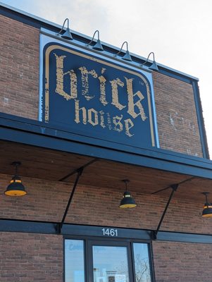Brick House Tavern + Tap by null