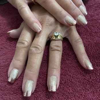 Unique Nails By Ceice - Chrome and glitter - Nail Salons Near Me - Bakersfield, California Unique Nails By Ceice - Chrome and glitter - Nail Salons Near Me - Bakersfield, California