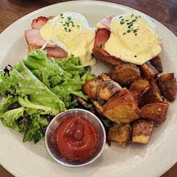 The Henry - Eggs Benedict* - Coffee & Tea Near Me - Coronado, California