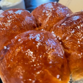 American Bounty Restaurant - Parker rolls are delicious - New American Near Me - Hyde Park, New York American Bounty Restaurant - Parker rolls are delicious - New American Near Me - Hyde Park, New York