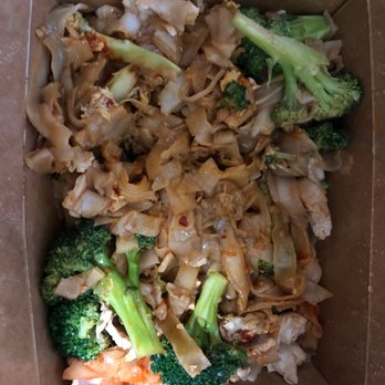 The Noodle Thai Restaurant - Pad See Ew! - Noodles Near Me - Berkeley, California The Noodle Thai Restaurant - Pad See Ew! - Noodles Near Me - Berkeley, California
