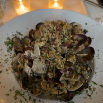 Alexanders on 30th - Clam pasta - Italian Near Me - San Diego, California Alexanders on 30th - Clam pasta - Italian Near Me - San Diego, California