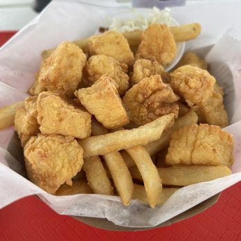 Bob's Clam Hut - Scallop basket - Seafood Near Me - Kittery, Maine
