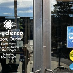 Spyderco Factory Outlet - Hours of operation
