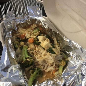 Aloydee's Thai Food - Curry noodles with tofu - Thai Near Me - Hilo, Hawaii Aloydee's Thai Food - Curry noodles with tofu - Thai Near Me - Hilo, Hawaii