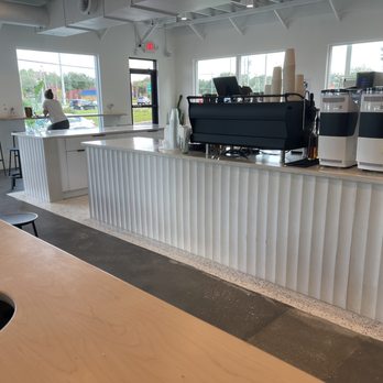 Lineage Cafe and Bakery - Bakeries Near Me - Orlando, Florida Lineage Cafe and Bakery - Bakeries Near Me - Orlando, Florida