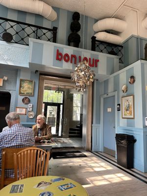 Amélie's French Bakery & Café by null