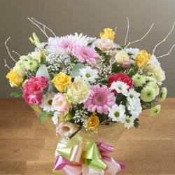Sarah's Rose Garden Florist - Candy Kisses  www.sarahsrosegarden.co.uk