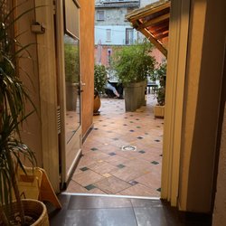 LOGIS Hôtel de la Paix - Le patio