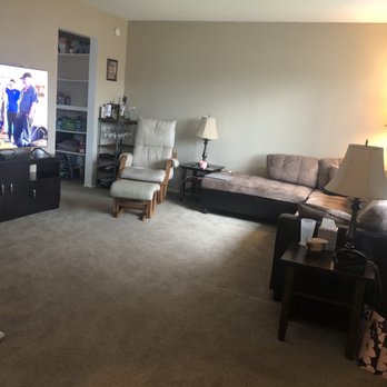Alameda Park Apartments - Living room. - Apartments Near Me - Alameda, California