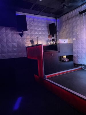 Georgie's Alibi Monkey Bar by null