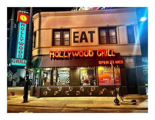 Hollywood Grill by null