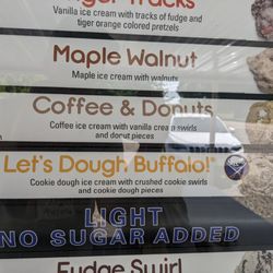Twin Kiss - Cool menu options.