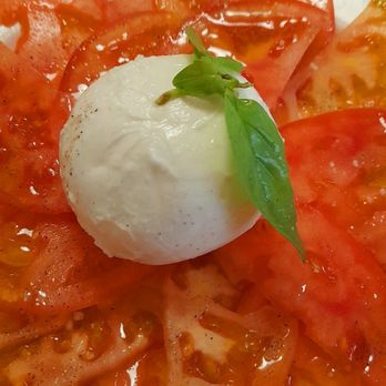 Ostería L'Oca Giuliva - Caprese. Totally bland and pricey. 15,90€!!!! - Italian Near Me - Seville, SE Ostería L'Oca Giuliva - Caprese. Totally bland and pricey. 15,90€!!!! - Italian Near Me - Seville, SE
