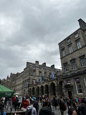 Edinburgh City Chambers by null