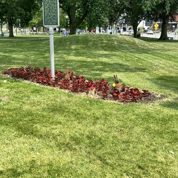 Bronson Park - Lincoln visited here plaque and notice - Parks Near Me - Kalamazoo, Michigan