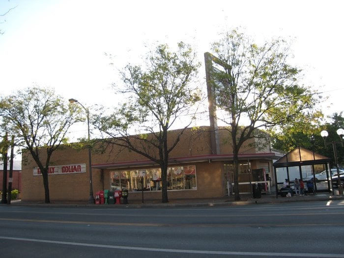 FAMILY DOLLAR Updated June 2024 1101 N High St, Columbus, Ohio
