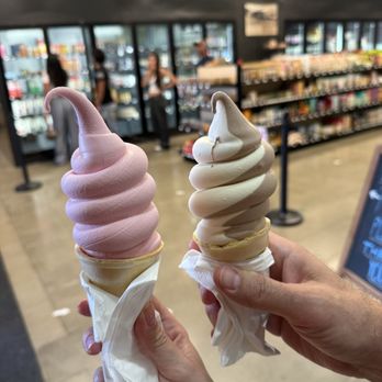 Meadowlark Dairy - Strawberry (5/5); vanilla/chocolate swirl (5/5) - Ice Cream & Frozen Yogurt Near Me - Livermore, California Meadowlark Dairy - Strawberry (5/5); vanilla/chocolate swirl (5/5) - Ice Cream & Frozen Yogurt Near Me - Livermore, California