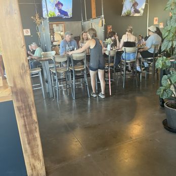 Clyde's Corner - Pizza Near Me - Phoenix, Oregon