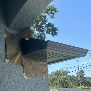 Leonard's painting services - Freshly painted home, soffit and facia - Painters Near Me - Tampa, Florida Leonard's painting services - Freshly painted home, soffit and facia - Painters Near Me - Tampa, Florida