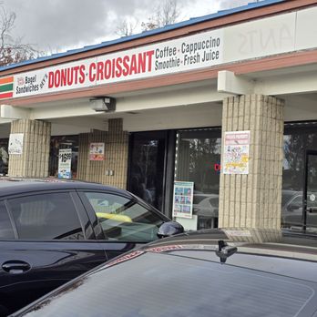 Dey's Doughnuts & Croissants - Donuts Near Me - Long Beach, California