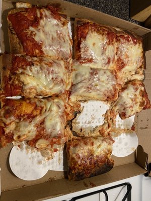 Leonardo's Pizza by null