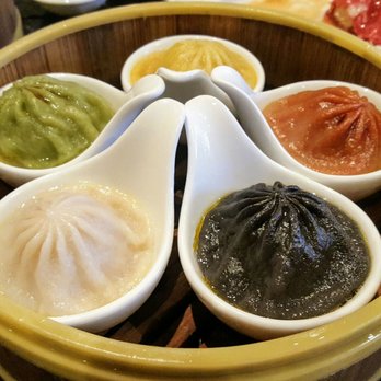 Dragon Beaux - 5 guy xlb, looks fancy, all taste more or less the same. - Dim Sum Near Me - San Francisco, California