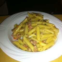 Pene, prosciutto