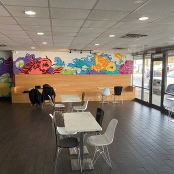 Simple Fish - Seating area - Sushi Bars Near Me - Grand Rapids, Michigan