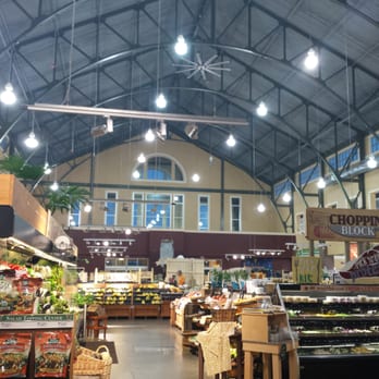 Giant Eagle Market District - Grocery Near Me - Pittsburgh, Pennsylvania