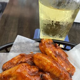 Wings - Sweet heat combined with Cajun rub Wings - Sweet heat combined with Cajun rub
