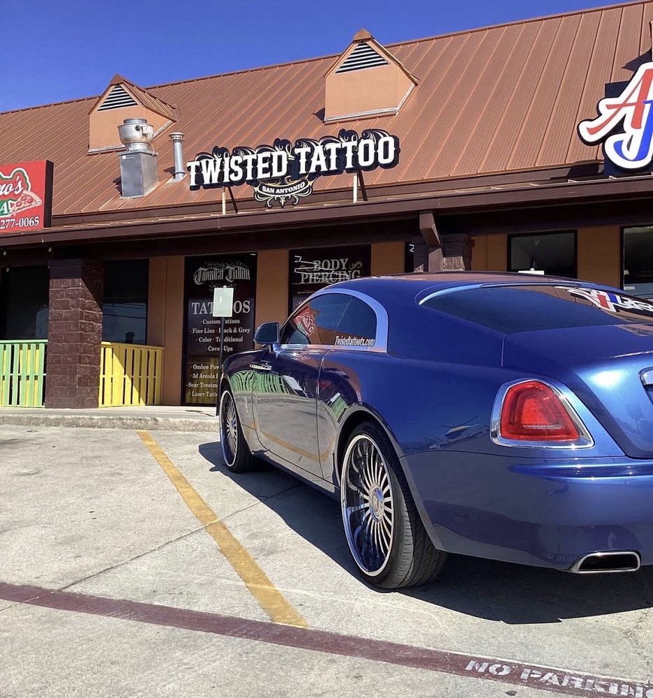 Twisted Tattoo Logo