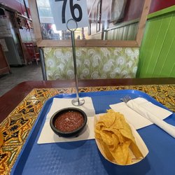Michael's Grill & Taqueria - Chips n salsa
