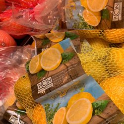 Fred Meyer - Need lemons.