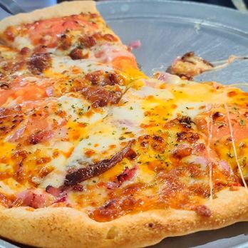 Ezma's Bread Box Café - 14" Smokehouse Pizza - Sandwiches Near Me - Virginia Beach, Virginia