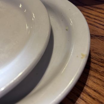 Cracker Barrel Old Country Store - Plates that came to the table already dirty - Breakfast & Brunch Near Me - Clinton, New Jersey
