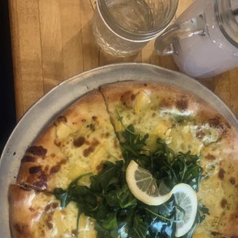 Hideaway House - Yummy Green goddess pizza - Pizza Near Me - Sedona, Arizona Hideaway House - Yummy Green goddess pizza - Pizza Near Me - Sedona, Arizona