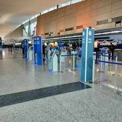 Buffalo Niagara International Airport Parking - Main lobby