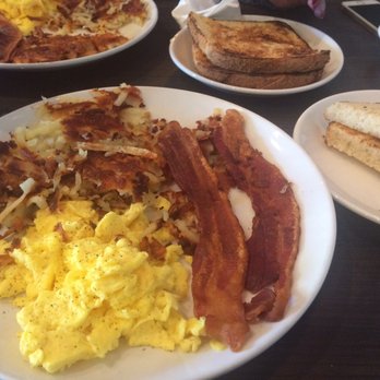 Broken Yolk Cafe - Having my Birthday breakfast at the Yolk - Breakfast & Brunch Near Me - Del Mar, California Broken Yolk Cafe - Having my Birthday breakfast at the Yolk - Breakfast & Brunch Near Me - Del Mar, California
