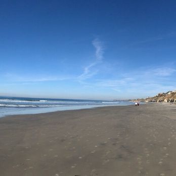 Fletcher Cove Park - Panoramic view of Fletcher Cove beach on a quiet holiday morning. - Parks Near Me - Solana Beach, California