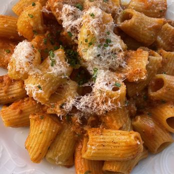 Lupo - Rigatoni bolognese - Italian Near Me - Banff, Alberta