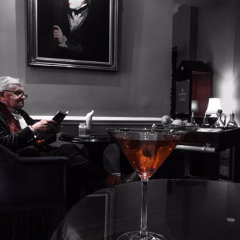 Dukes Bar - Rob Roy at Dukes, London. - Coffee & Tea Near Me - London, XGL