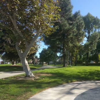 Pepperwood Park - Not huge, but easy to walk ablut with pushchair - Parks Near Me - Irvine, California Pepperwood Park - Not huge, but easy to walk ablut with pushchair - Parks Near Me - Irvine, California