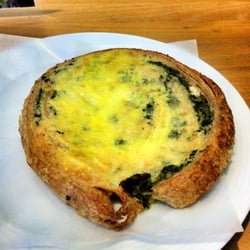Cibaria Vollkornbäckerei - HellasRolle mit Spinat & Schafskäse...